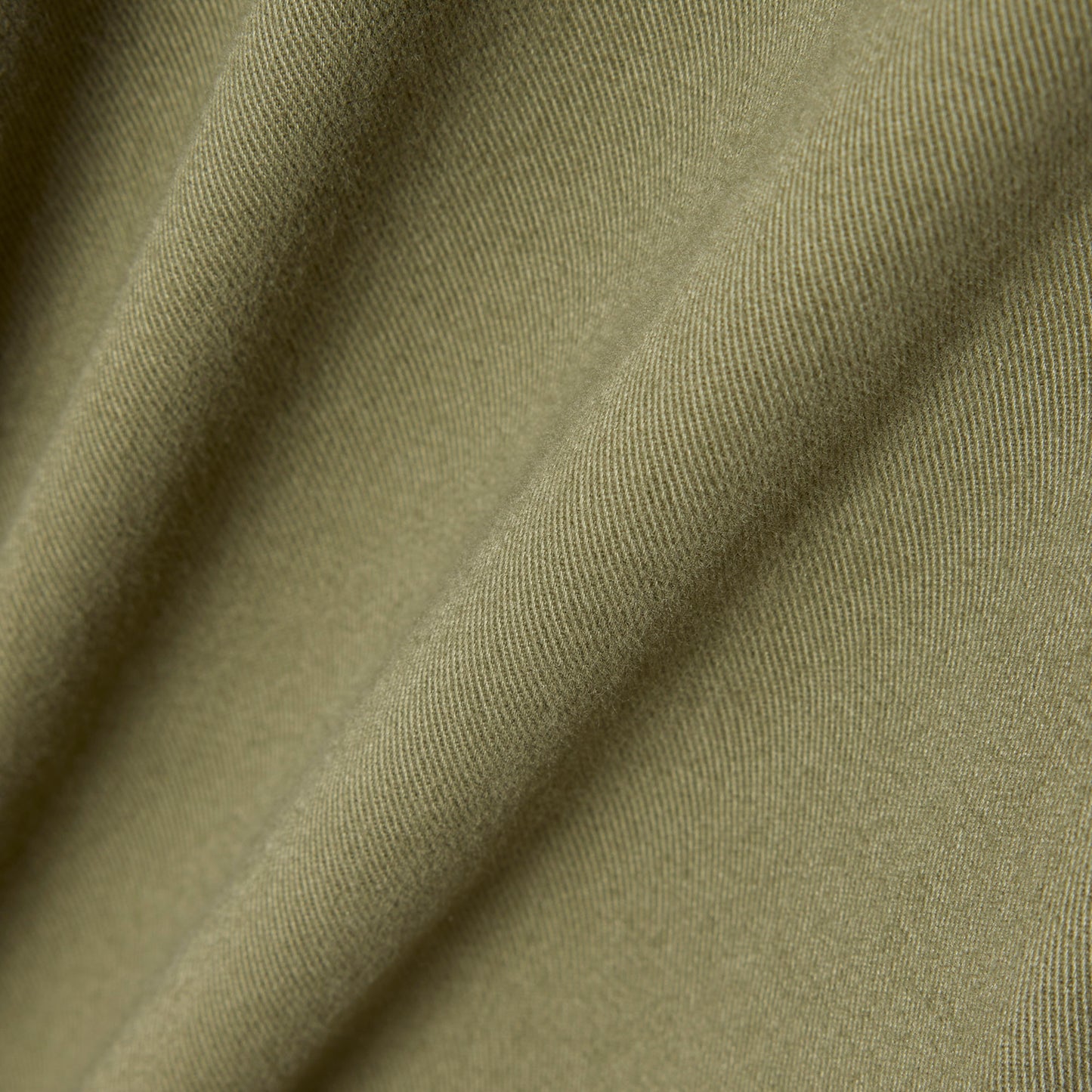 Bermuda Chino En Algodón Stretch De Corte Regular