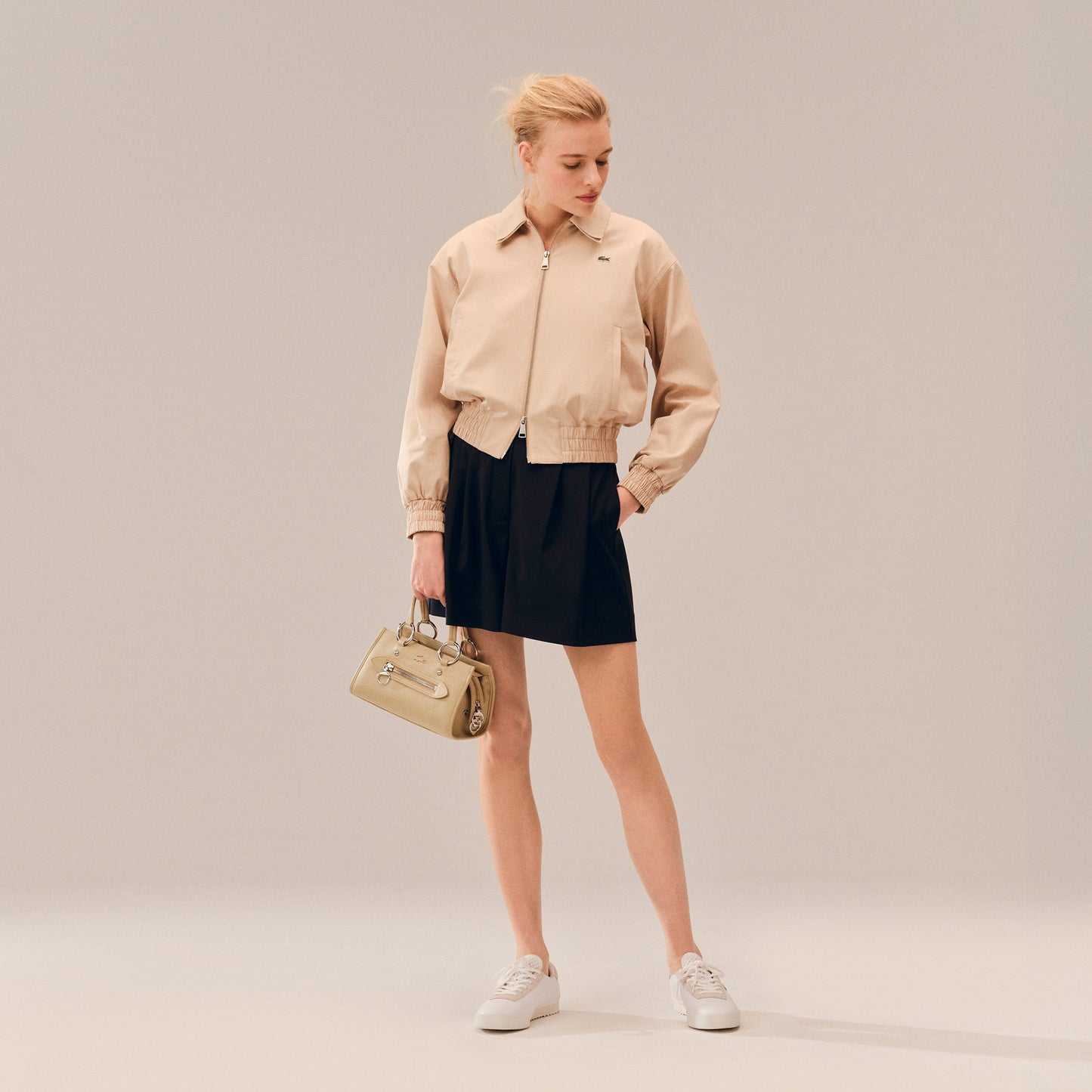 Chaqueta De Gabardina Elástica De Cuello Doble