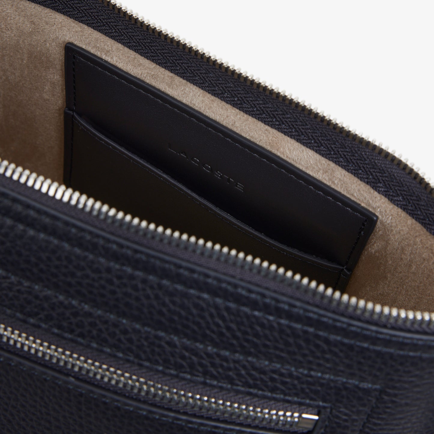Clutch Club Lacoste En Cuero Granulado