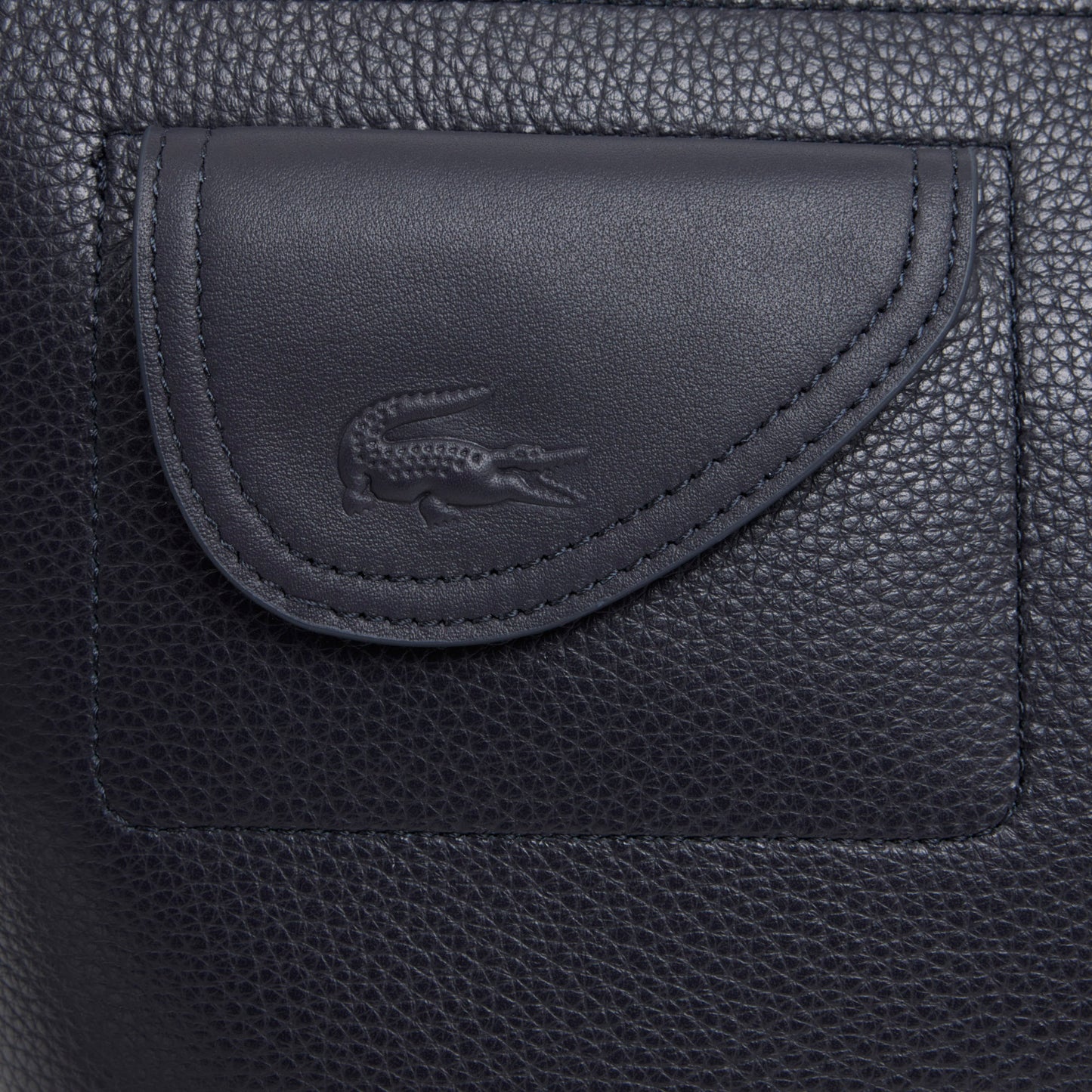 Clutch Club Lacoste En Cuero Granulado