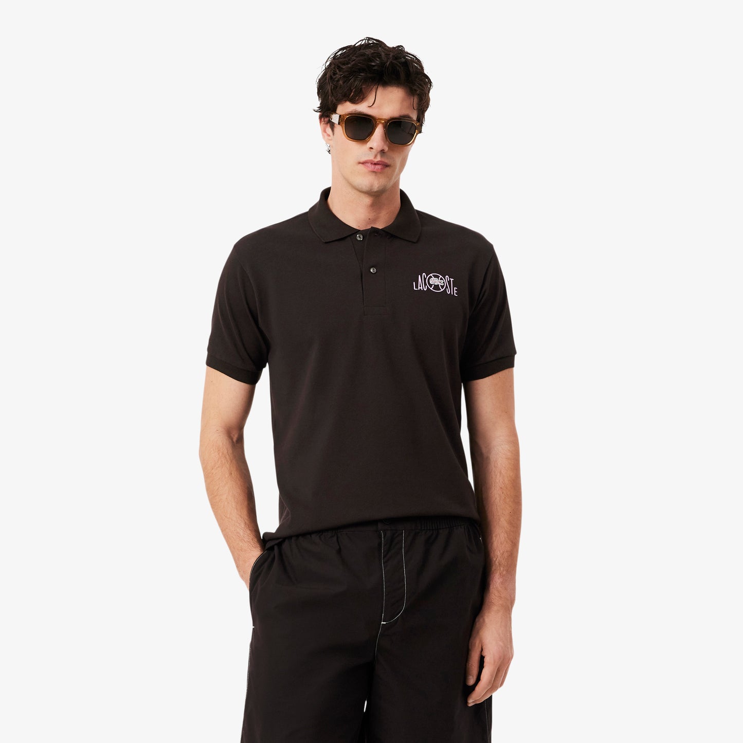 Polo De Corte Clásico Con Detalles De Marca Gráficos